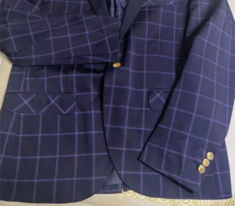 男士格纹西装 XL码 全新仅试穿 感兴趣的...