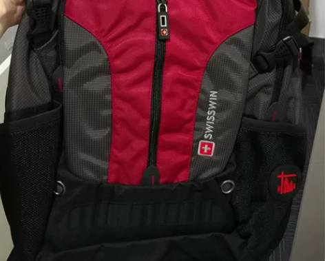 全新瑞士军士刀瑞戈旅行双肩包女瑞士大容量1...