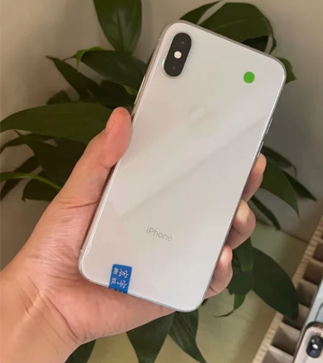 iPhone X  64GB 1799 成...