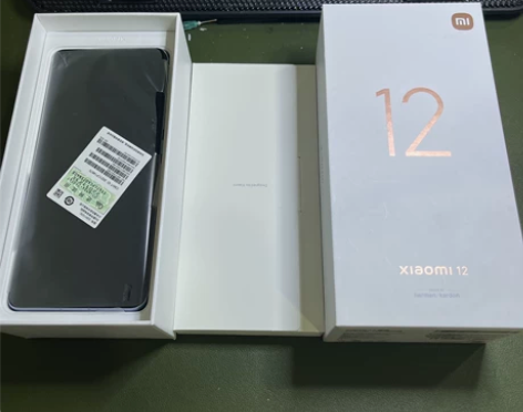 全套在保小米12 内存8+128g，账号已...