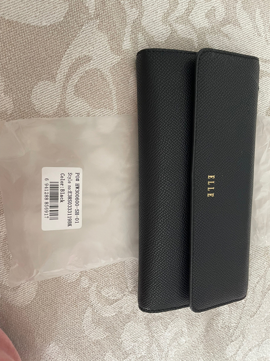 全新女士ELLE黑色钱包，优雅知性，低价处理