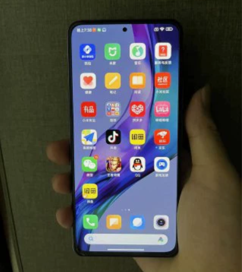 Redmi K40 PRO便宜卖了 边框因...