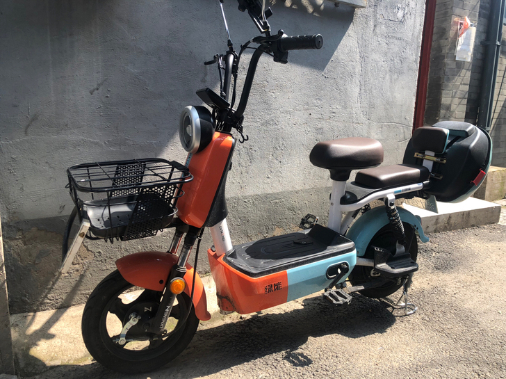新国标(白牌)绿能电动车,5月6号店里购买...