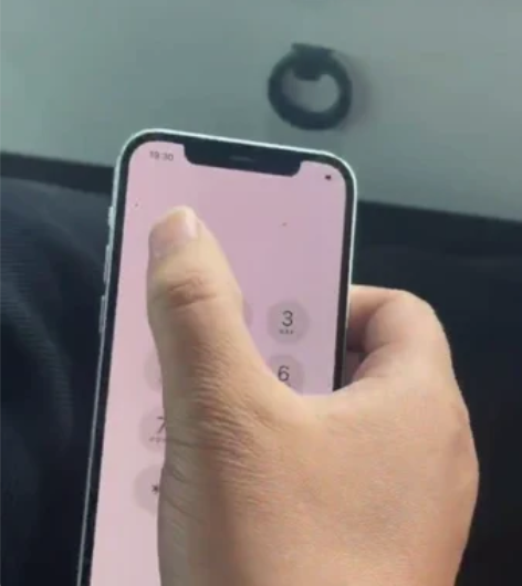 苹果12国行128g原装瑕疵屏,有小彩点看...