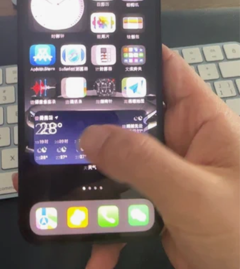 iPhone 12 黑色 64g,国行,一...