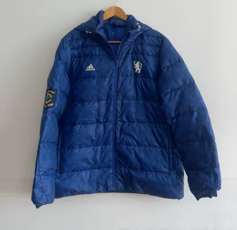 阿迪达斯男士羽绒服，切尔西联名款，袖口轻微...
