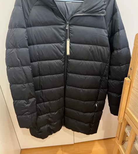 Calvin Klein羽绒服 全新,M码...