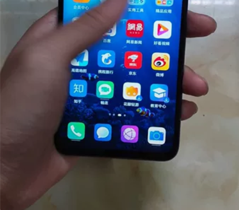 荣耀20 8+256全网通，手机成色很新很...