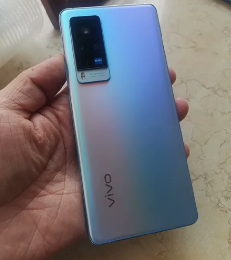 买的时候4498老婆用的vivo x60p...