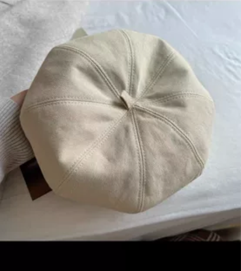 米白色贝雷帽，选三个帽子围巾都可，包邮 感...