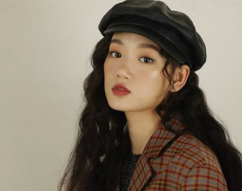 全新 吊牌在 试戴一会 黑色PU皮质秋冬网...