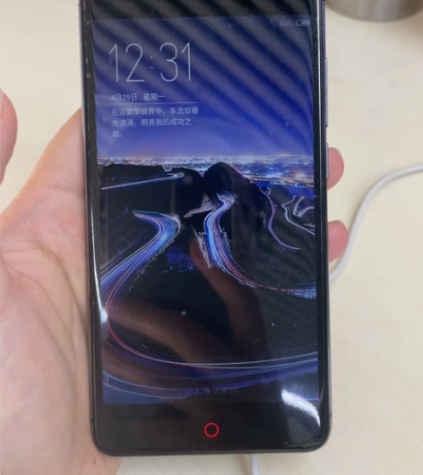 努比亚手机 感兴趣的话点“我想要”和我私聊...