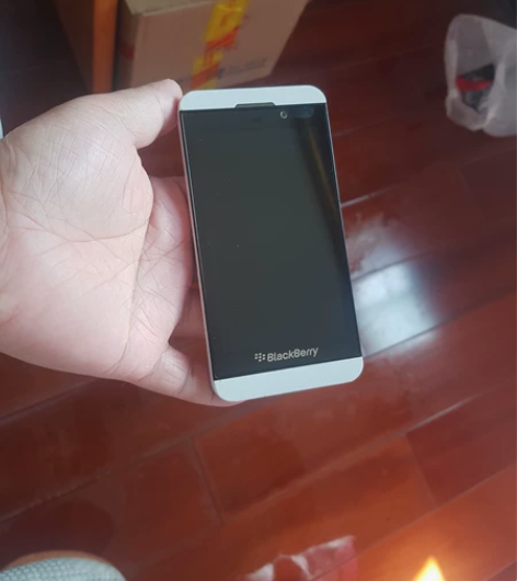 黑莓Z10 黑莓Z10，外观成色看图确认，...