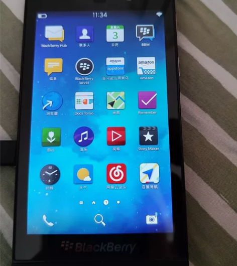 黑莓z10目前来看也就是接打个电话吧，收藏...