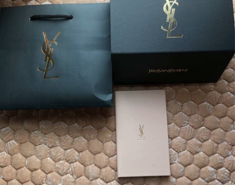 全新YSL 原装口红盒子 + 镀金小笔记本...