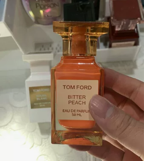 闲置转让出家里一些拆封自用香水，苦桃香水，...