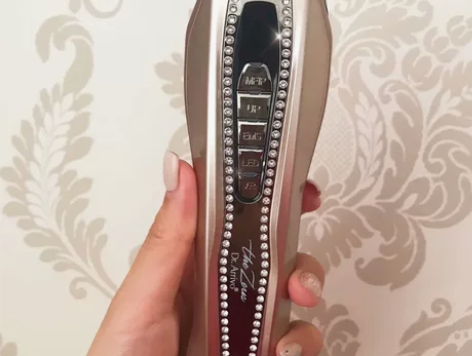 宙斯美容仪九成新 感兴趣的话点“我想要”和...