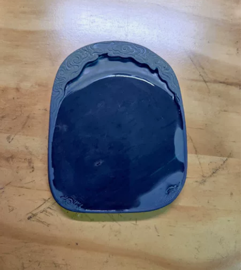 麻子坑纯肉云头端砚 尺寸：12.3×9.3...