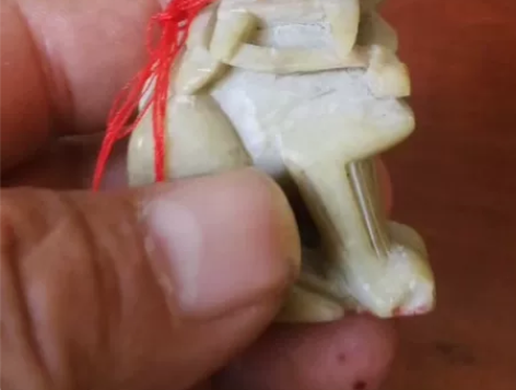 包邮老石狮子玉雕狮子青田石寿山石，镇纸收藏...