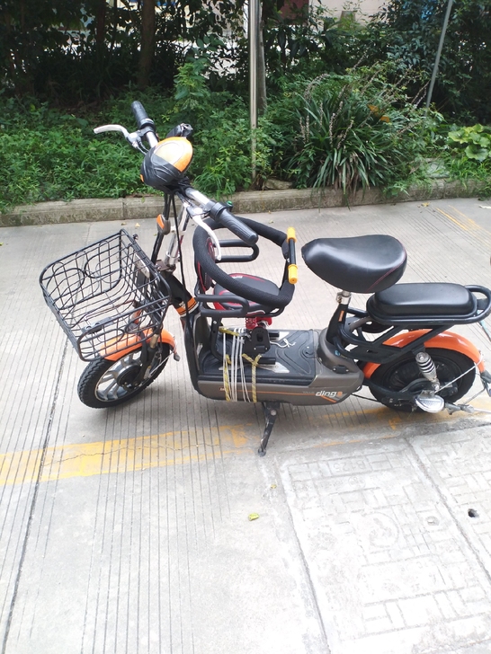 台铃电动车，电池完好，车多，转给需要的人