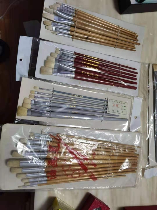 六套老笔全部老款，套装猪鬃圆头。羊尾水粉笔...