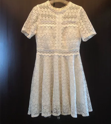 【替友出】七成新白色连衣裙 群长到膝盖以上...