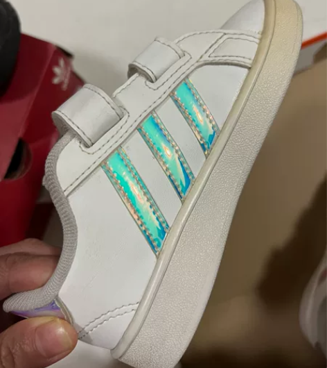 阿迪男女童运动鞋25.5码 150mm 感...