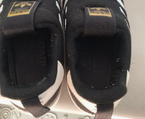 小阿迪6k，专柜购入 ，新旧如图，适合脚长...