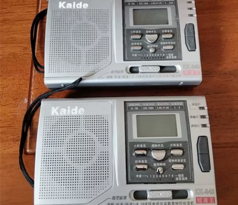 凯迪收音机，三个。一个新的，一个八成新，一...