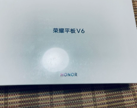 荣耀V6平板，5G鸿蒙系统独此一份，8+2...