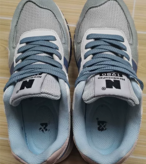 新款  新百伦潮跑1980 九成新，38码...