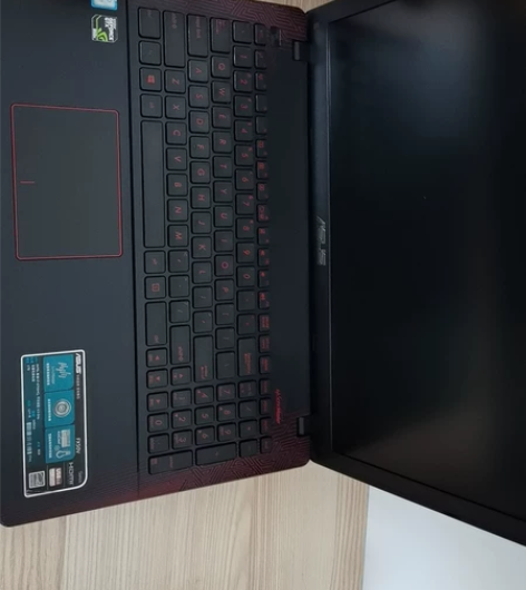 华硕笔记本 型号FX50 酷睿i7-6...