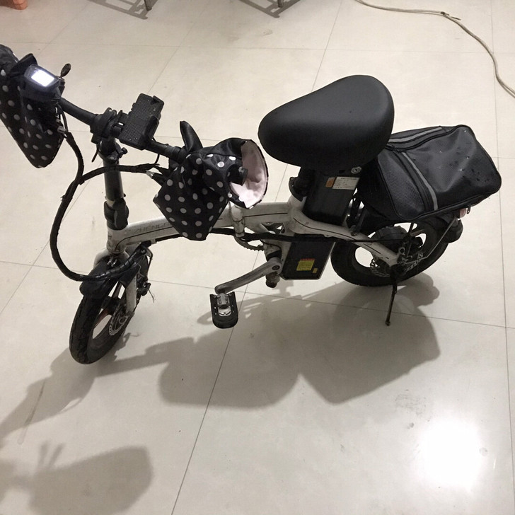 二手正步电动车转让给需要的盆友，代驾没时间...
