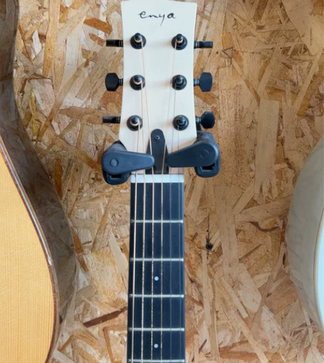 恩雅民谣粉色吉他，样琴，颜色有色差 感兴趣...