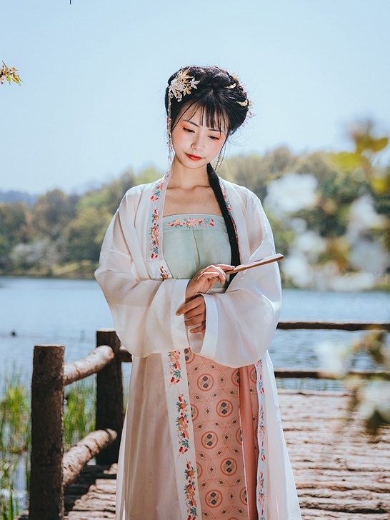 池夏 倾城:夷光 宋制对襟长褙子吊带百迭裙...