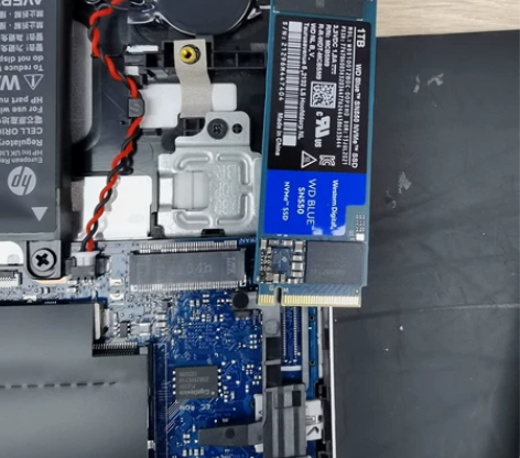 99.999新西部数据固态硬盘，型号：WD...