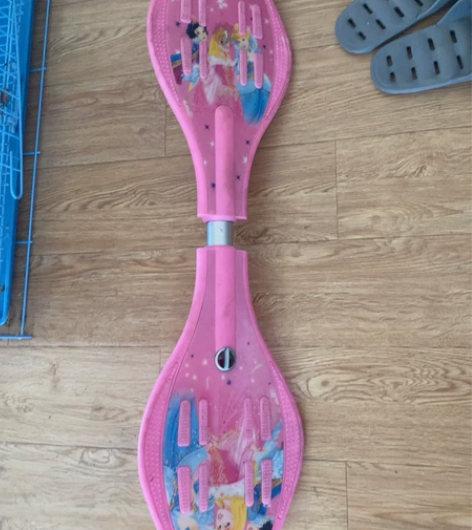 小孩滑板，有需要的可以联系我 感兴趣的话点...