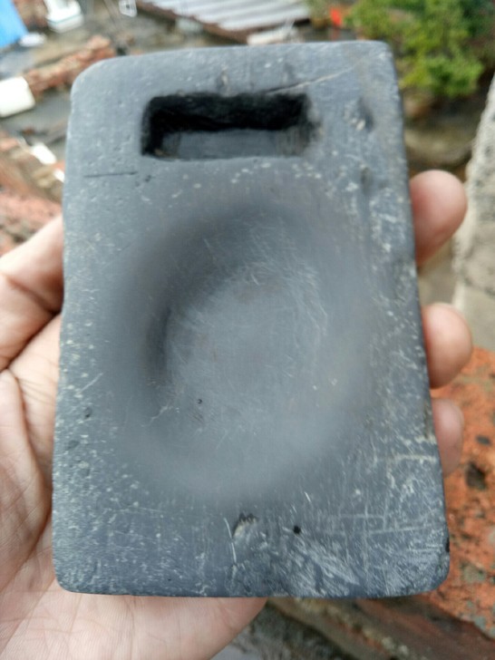 清代，黑端砚、非常细腻滋润、幼嫩的珍贵黑端...