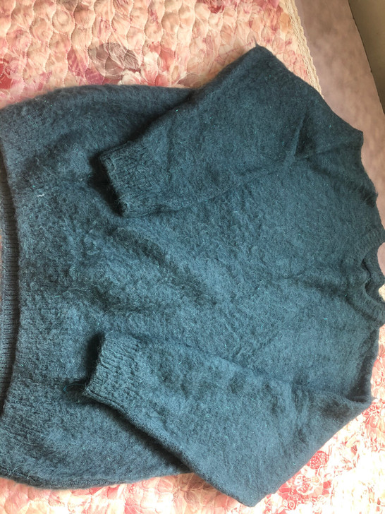 江江家，很厚实，颜色很好看，含羊毛，所以起...