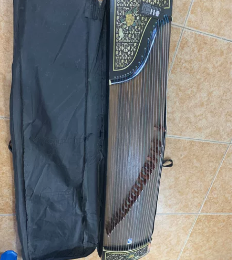 闲置古筝，伯雅牌，只用过3次，实体店购入，...