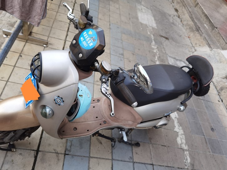 有牌有证台铃电动车，60V20A，成色一般...