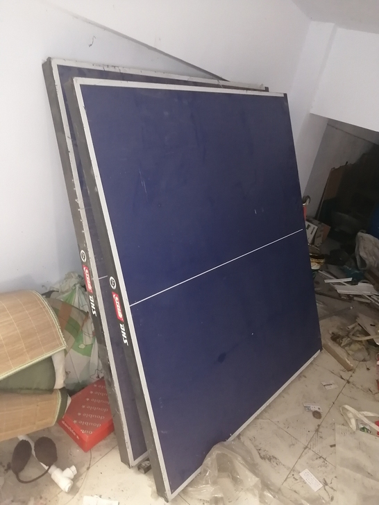 闲置不用，没怎么用过。红双喜可折叠乒乓球桌...