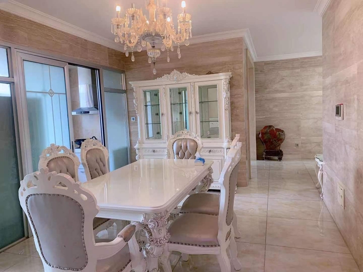 青园豪华精装修三室两厅临近地铁口