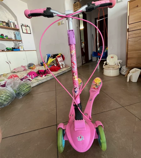 【1212价】迪士尼儿童滑板车四轮蛙式剪刀...