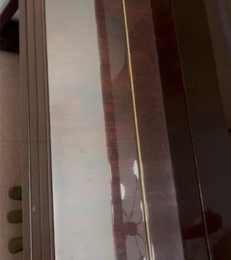 伯恩斯坦牌钢琴,型号926380,外观完好...
