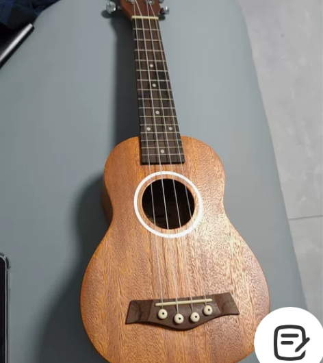 原价120，闲置50，尤克里里，可以自提和...