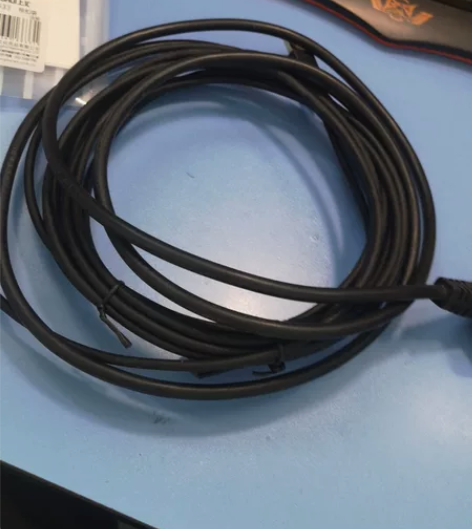 电脑电源线 感兴趣的话点“我想要”和我私聊...