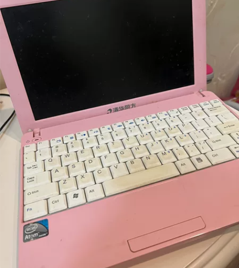 清华同方便携笔记本 特价200出！闲置比较...