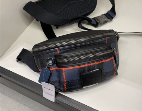 潼妈 Coach蔻驰 新款男士胸包腰包He...