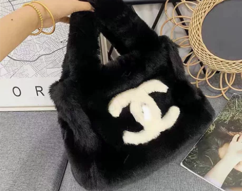 2022秋冬新款毛毛包小香风兔毛包撞色字母...